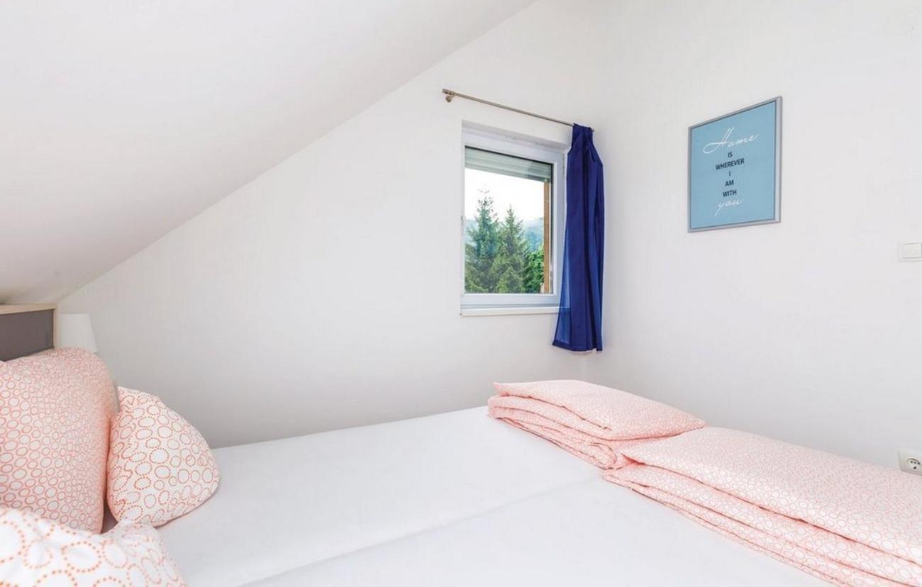 Family friendly apartments with a swimming pool Jasenak, Karlovac - 17501 Ruang foto