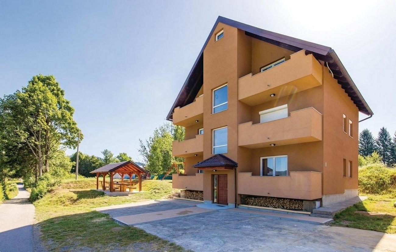 Family friendly apartments with a swimming pool Jasenak, Karlovac - 17501 Bagian luar foto