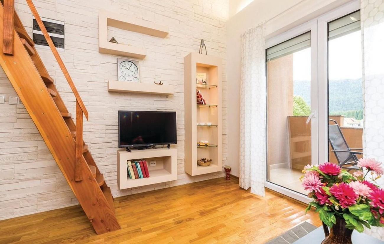 Family friendly apartments with a swimming pool Jasenak, Karlovac - 17501 Ruang foto